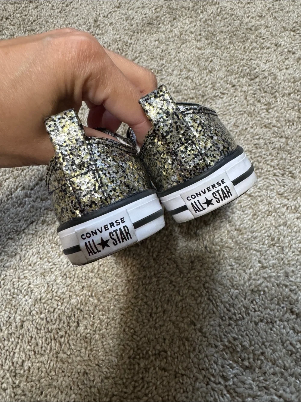 Toddler Girl’s Size 6 Converse Chuck Taylor All Star toddler box included